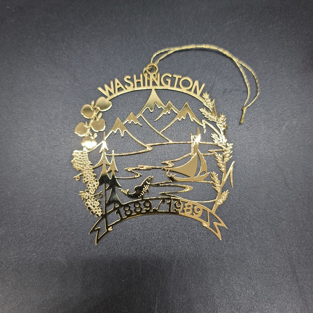Camerlane. Wa St Bicentennial 24kt gold finish Ornament